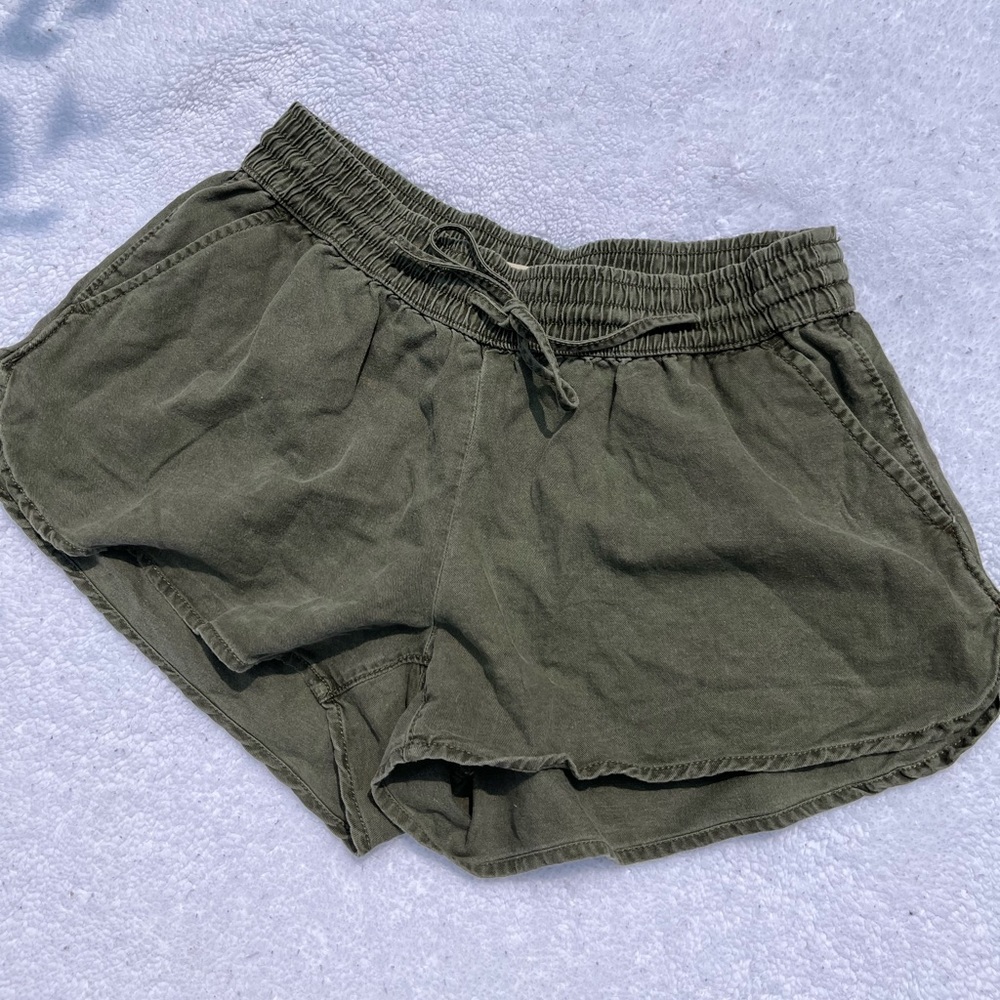Hollister low waisted shorts